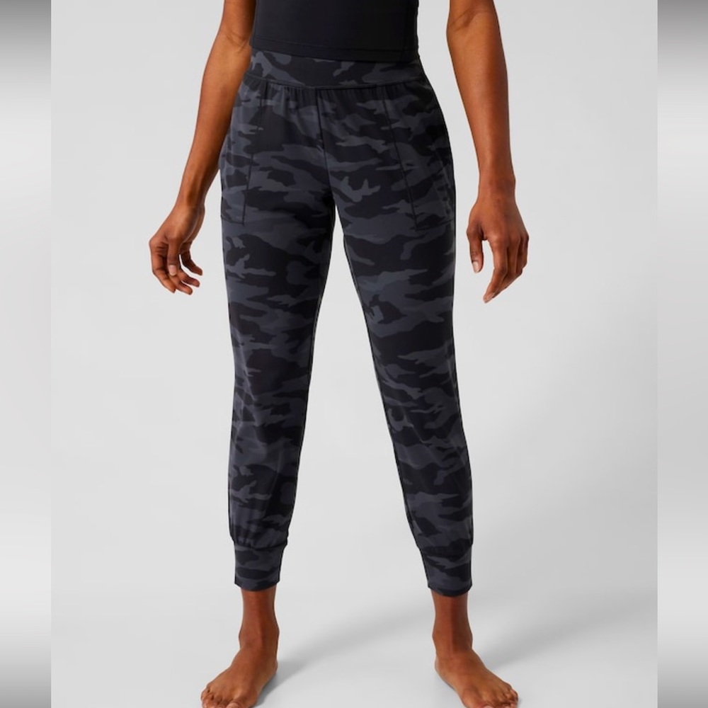 Athleta Salutation Jogger